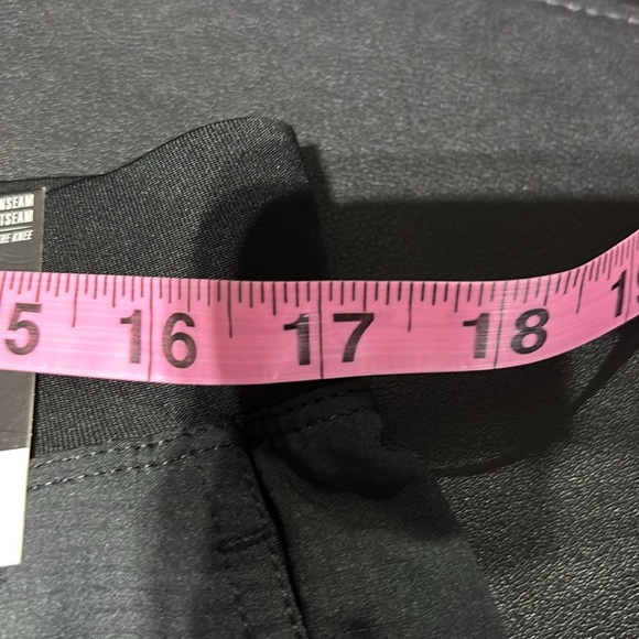 Hurley Training Shorts, hip pockets,elastic waist drawcord,boot camp block logo - Picture 8 of 10